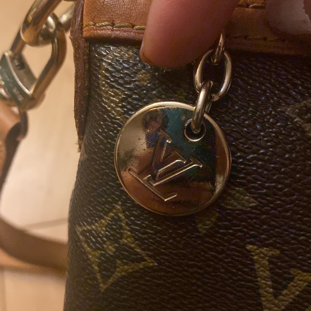 Authentic LV - Picture 7 of 9